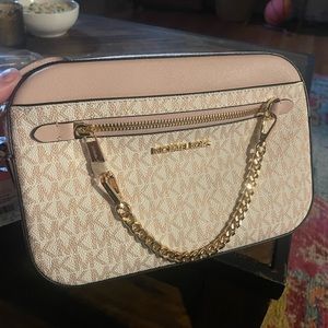 Michael Kors Jet Set Crossbody NWT